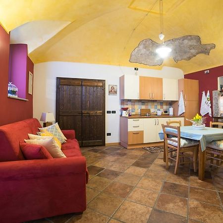 Casa Corte Alla Rocca Arona Ngoại thất bức ảnh