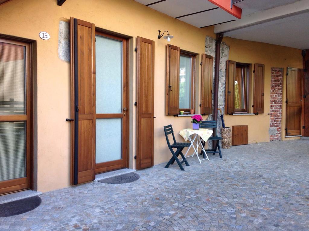 Casa Corte Alla Rocca Arona Ngoại thất bức ảnh